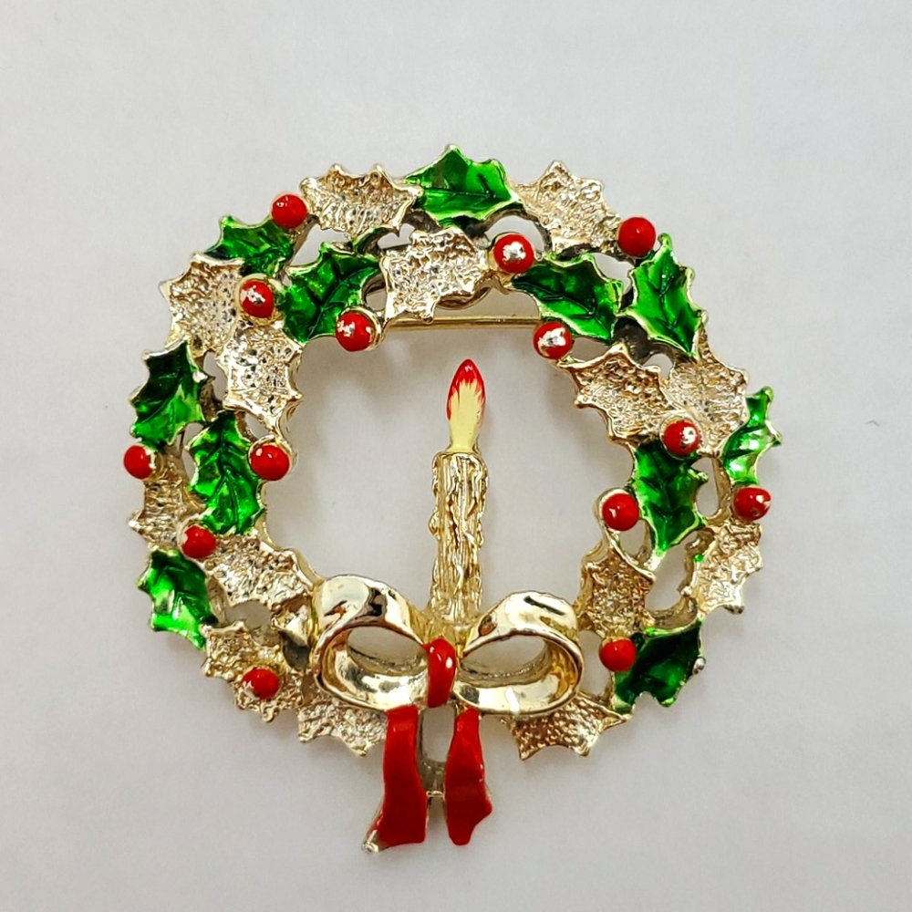 Gerry's jewelry vintage gold Christmas brooch